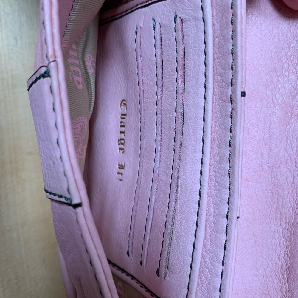 Juicy Couture leather wristlet - Picture 4 of 7